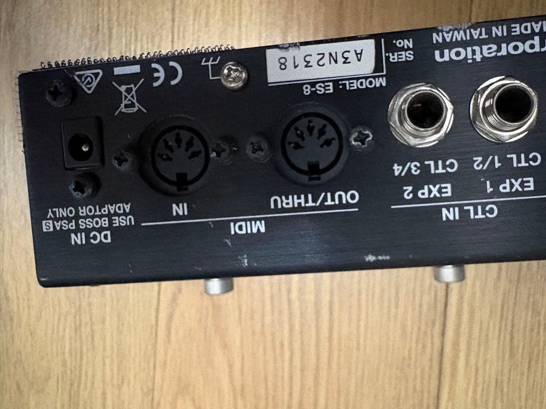 BOSS ES-8 プログラマブルスイッチャー