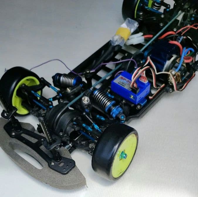 タミヤ ベルトドライブ4WD　TA05 シャーシ　メカ一式オープションパーツ付