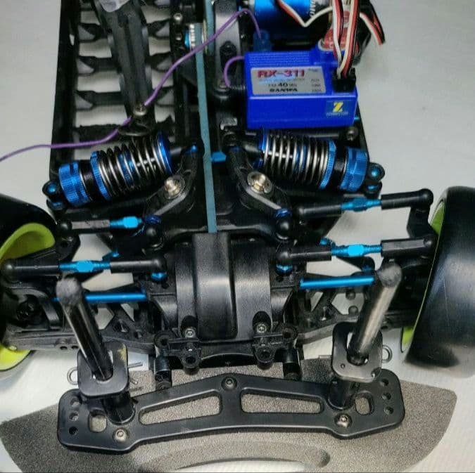 タミヤ ベルトドライブ4WD　TA05 シャーシ　メカ一式オープションパーツ付