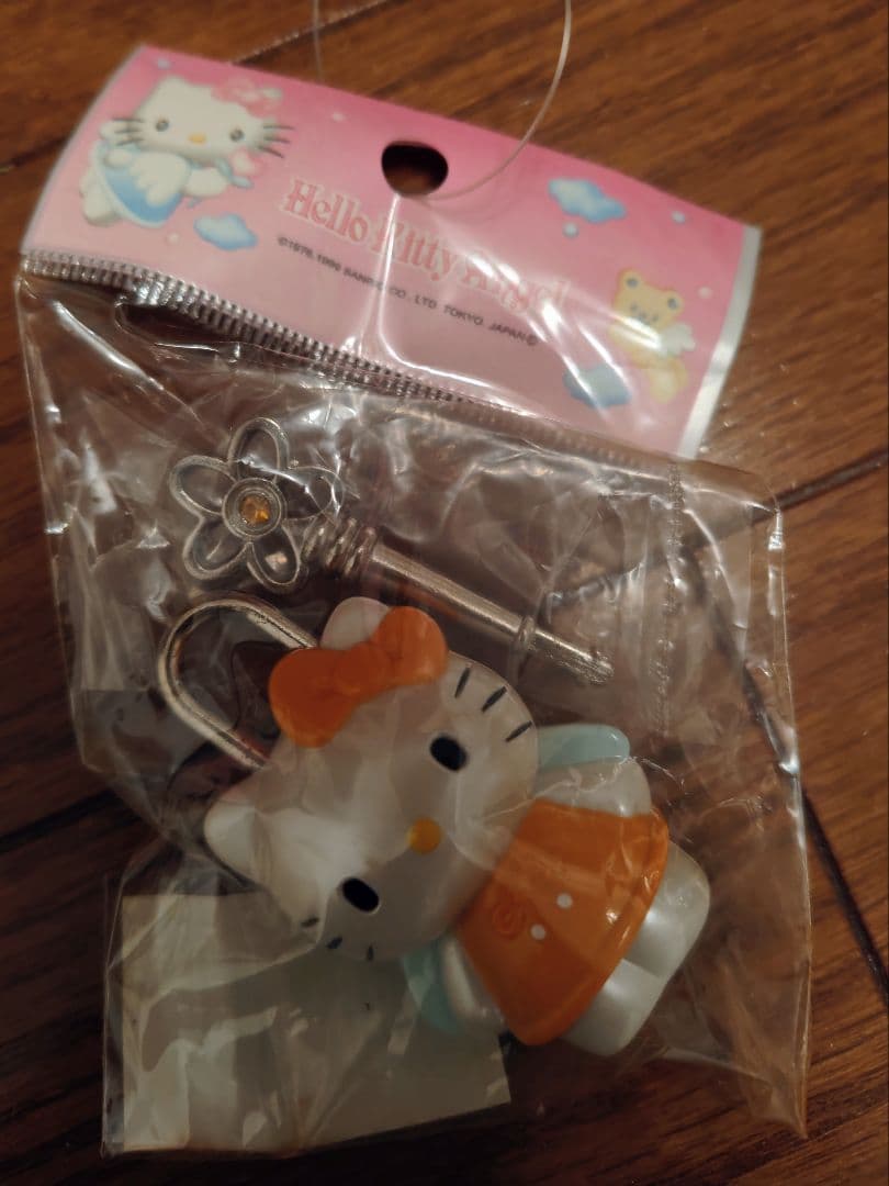 【希少】ハローキティ エンジェル 南京錠 8個セット 平成レトロ （バラ売り可）