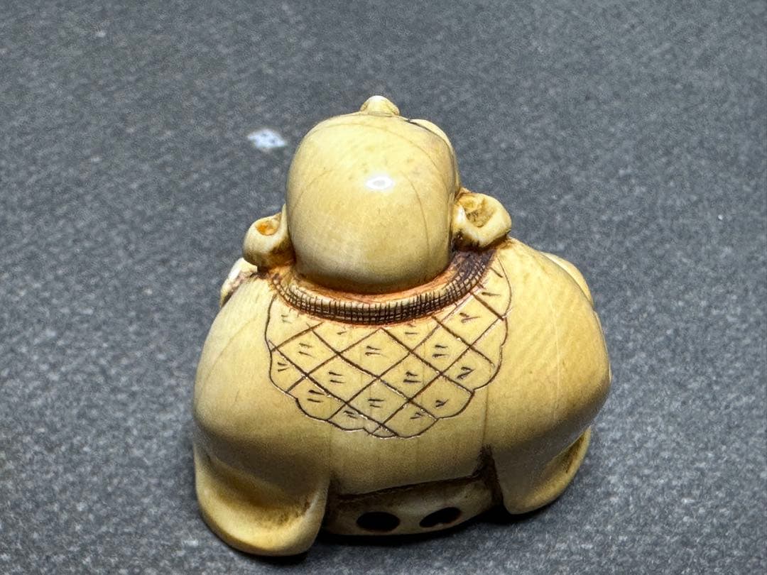 極上　根付　仏像　天然素材　アンティーク　和彫　置物　骨董　飾り物　古美術品