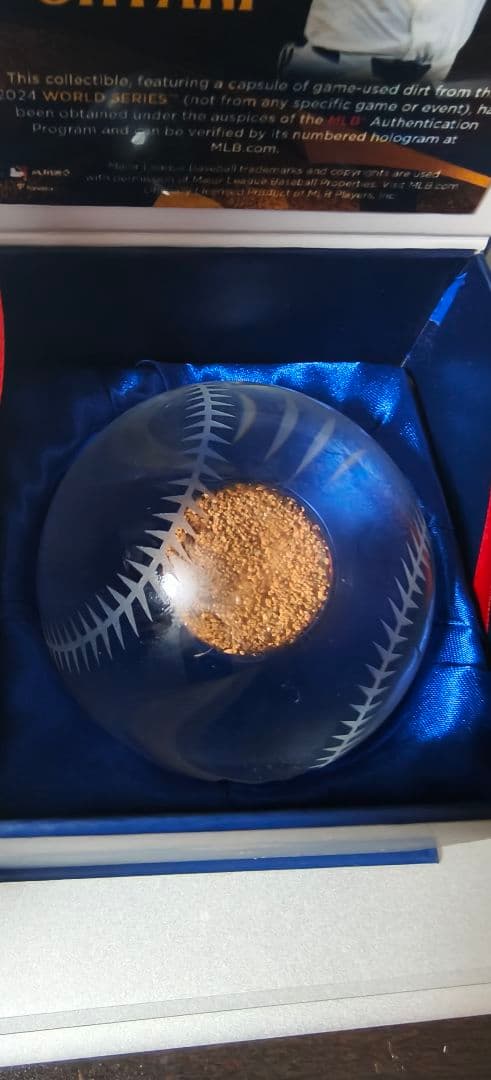 大谷翔平　ワールドシリーズ優勝記念試合　ダート入りクリスタルボール　完売品