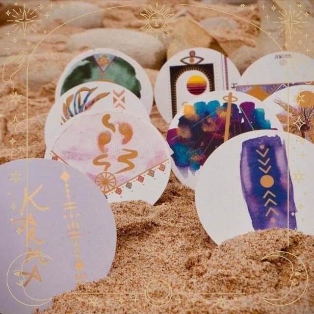 【正規品オラクルカード】フランスの洗練された美麗デッキ✨丸型×金箔✨カルマカード