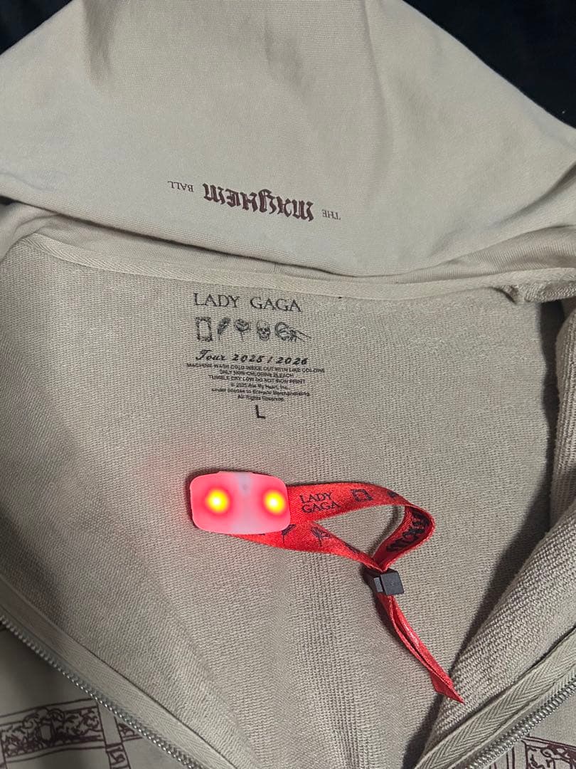 Lady Gaga MAYHEM BALLフーディーパーカーL