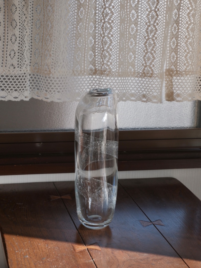 片桐芳明　ガラス　花瓶　宙吹き技法　稀少　華道具　現代芸術　Q1997