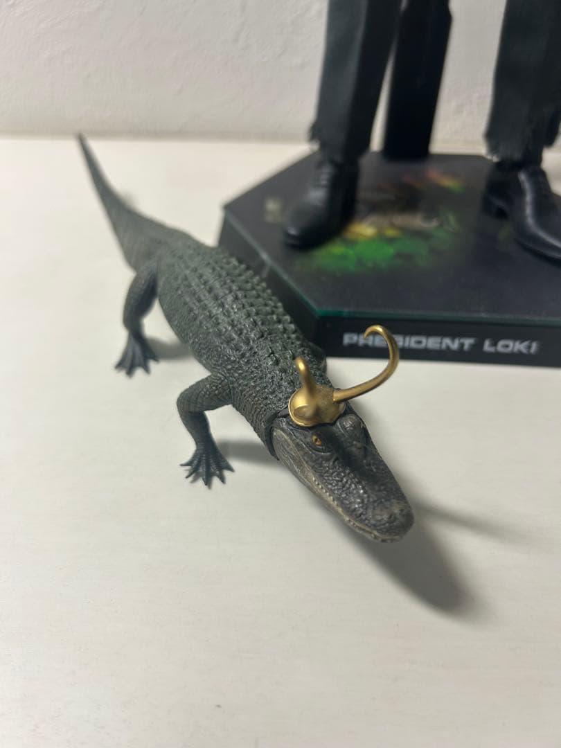 ホットトイズ TMS066 ロキ大統領 President Loki 1/6