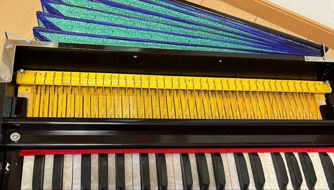 ハルモニウム harmonium