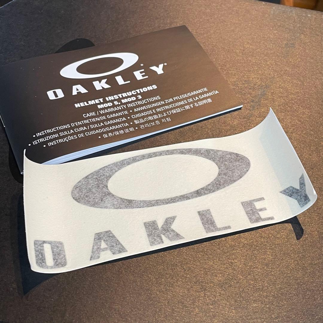 【新品・未使用】OAKLEY オークリー　Mサイズ　ヘルメット　MOD3