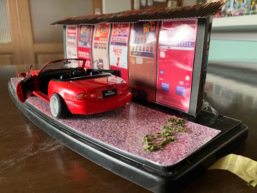 1/24マツダユーノスロードスター　ローダウンカスタムジオラマ 自動販売機照明付