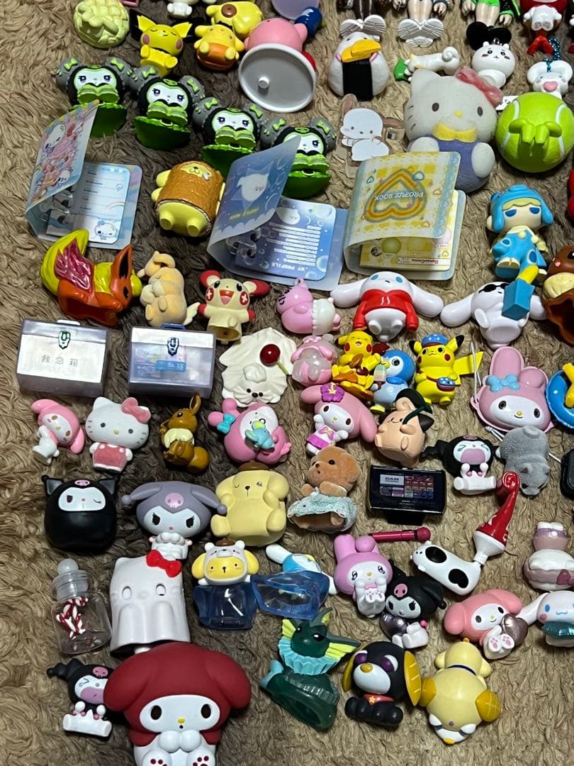 ガチャガチャ フィギュア サンリオ多め まとめ売り ポケモン お茶犬 など 大量