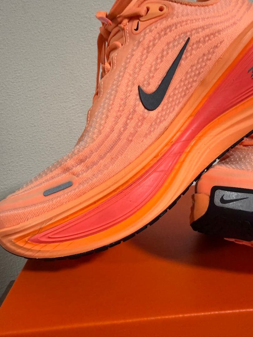 NIKE ボメロプラス 25.5am