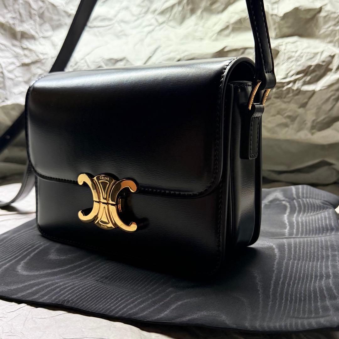 極美品✨️ブラックショルダーバッグ