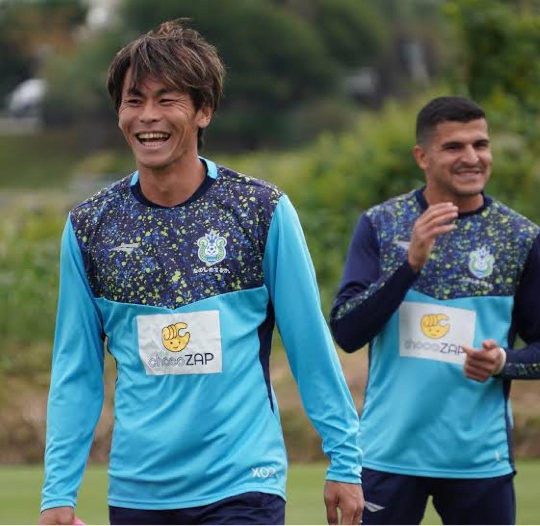 サッカー　湘南ベルマーレ　長袖　支給品　練習着　トレーニングウェア　プラシャツ
