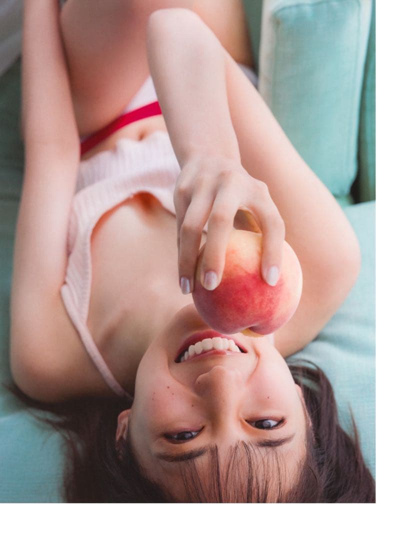 美女 L判写真 20枚セット服はぎ可能 小坂菜緒似
