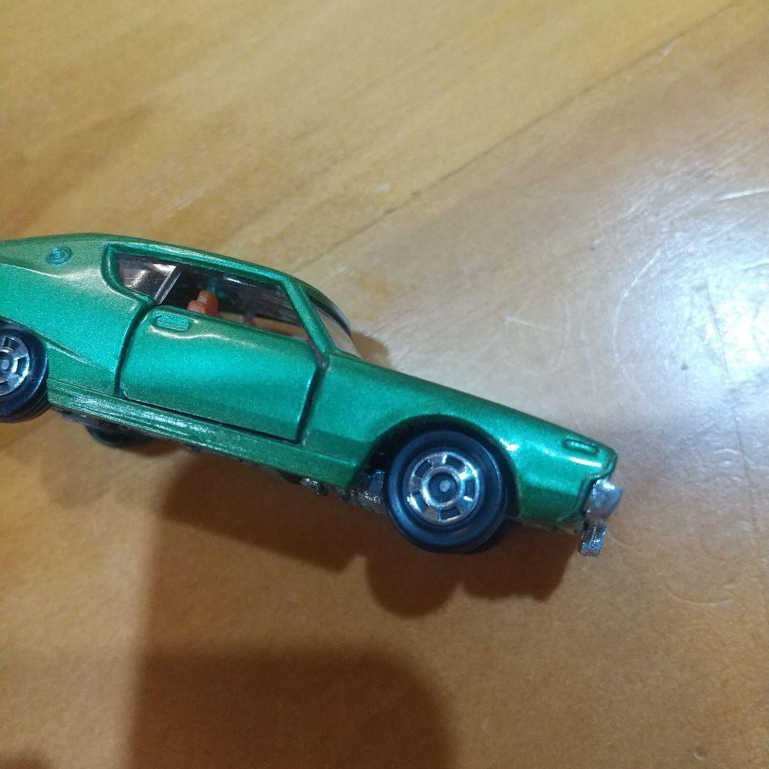 黒箱トミカ82 NISSAN SKYLINE 2000GT-X 1/64