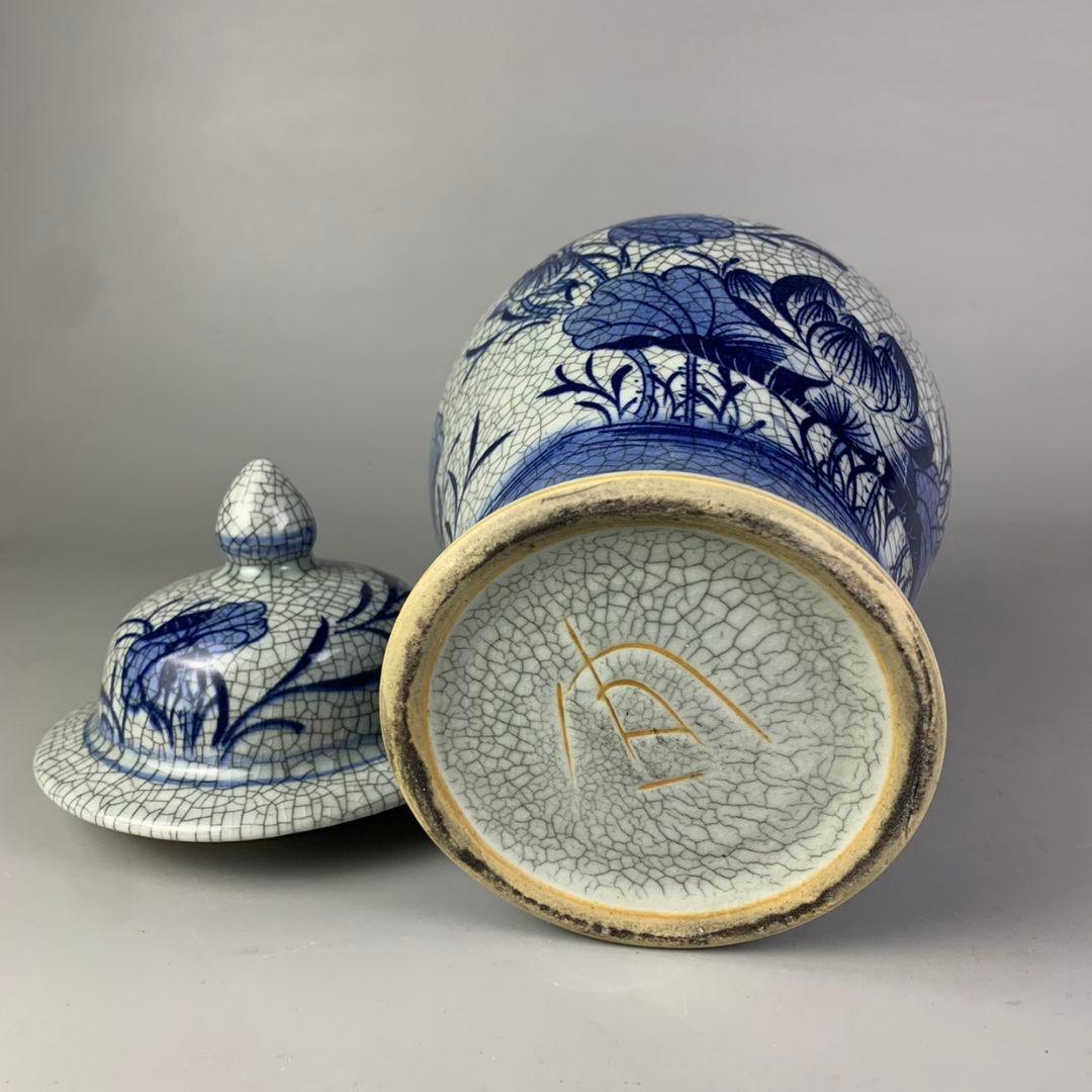 青花荷花纹将軍缶 景徳鎮 陶磁器 装飾品工芸品 美術品 置物