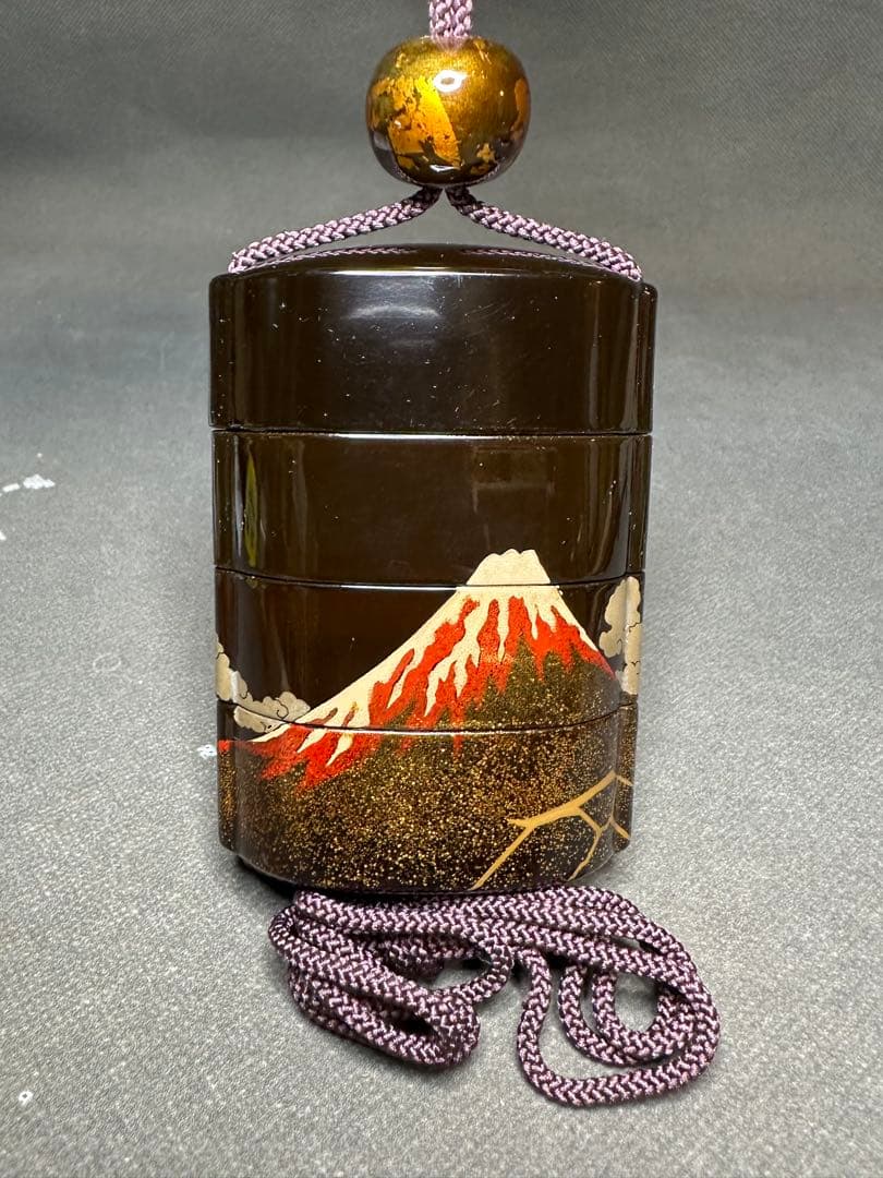 印籠　富士　蒔絵　根付　置物　古美術品　 細密細工　骨董　アンティーク　工芸品