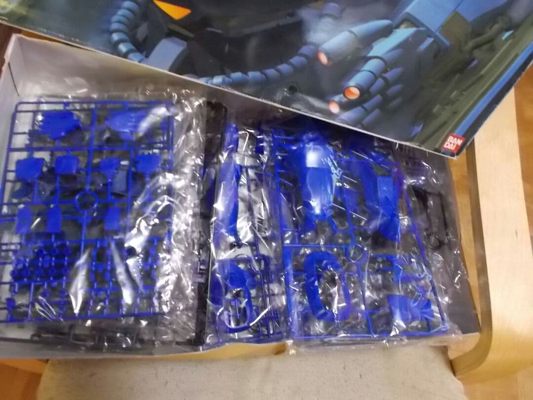ガンプラ HY2M 1/60 グフ