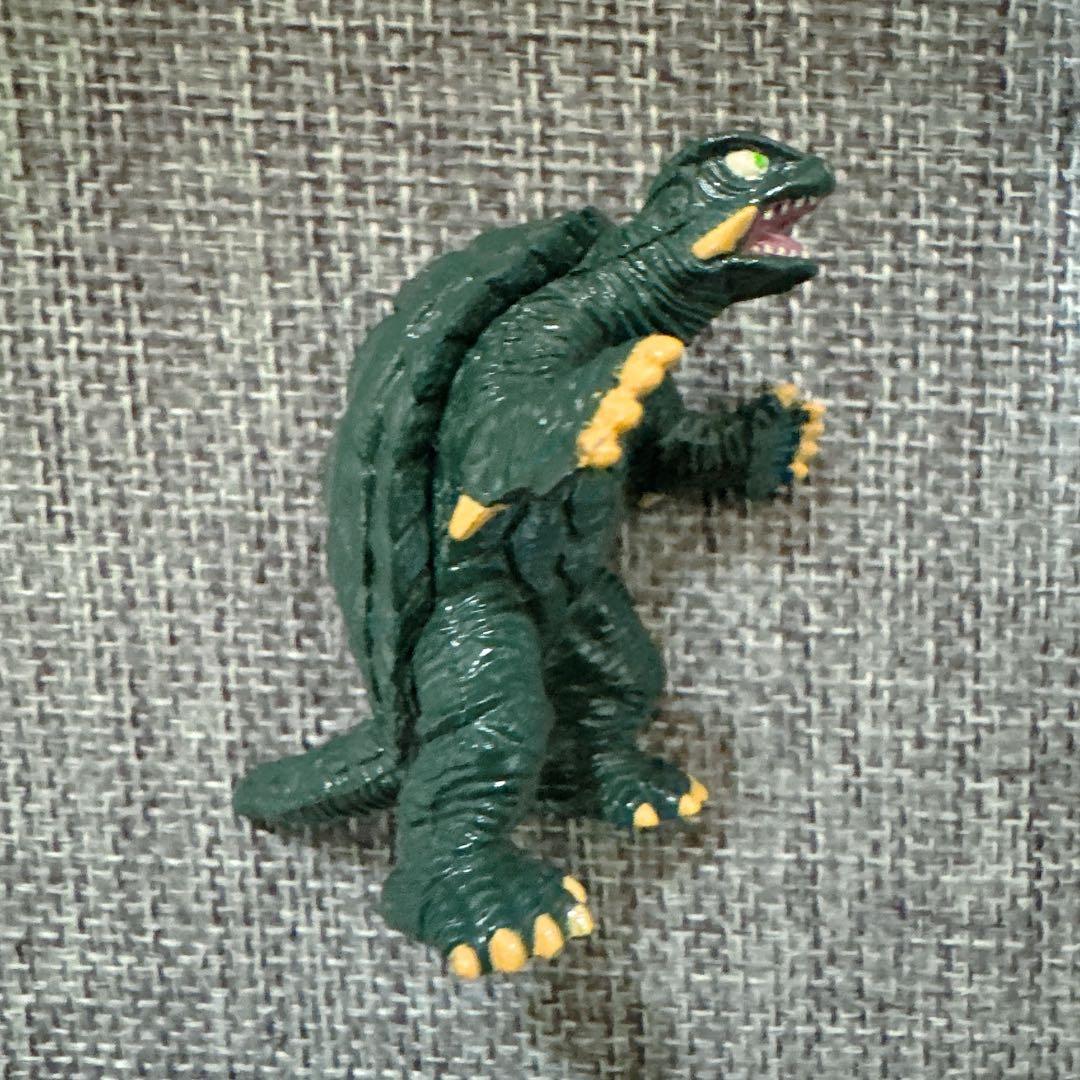 ゴジラ・ガメラ　怪獣フィギュア9体