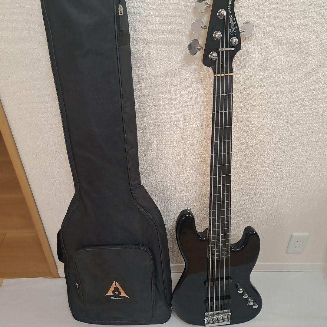 Squier Deluxe Jazz Bass Active V 5弦