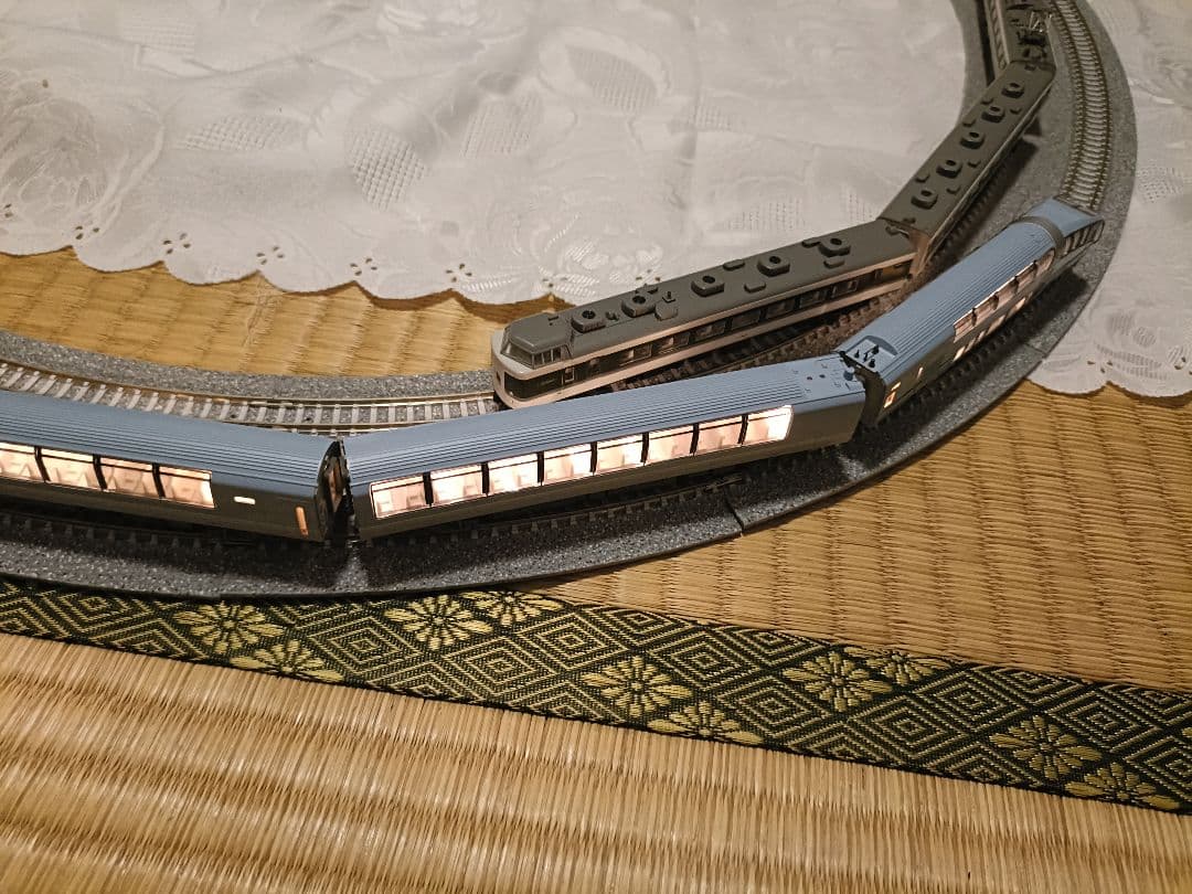訳ありKATO 10-177 + 10-178 251系スーパービュー室内灯付き