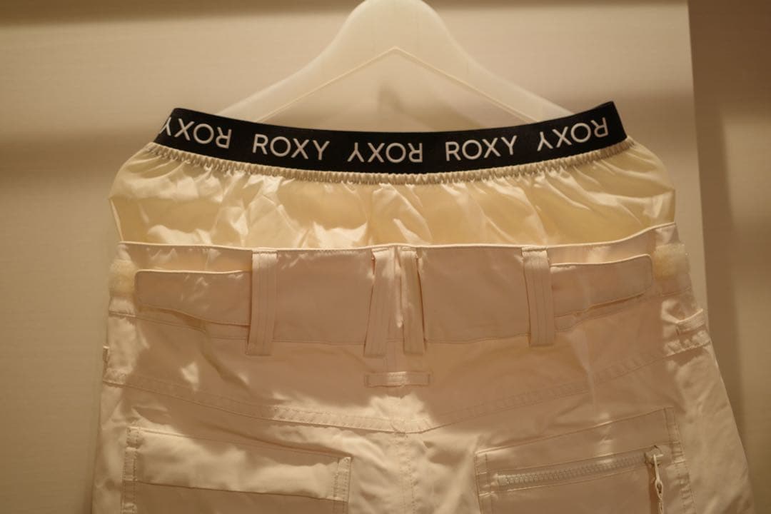 スノボウェア上下セット　ROXY ホワイト 　Mサイズ　定価6万