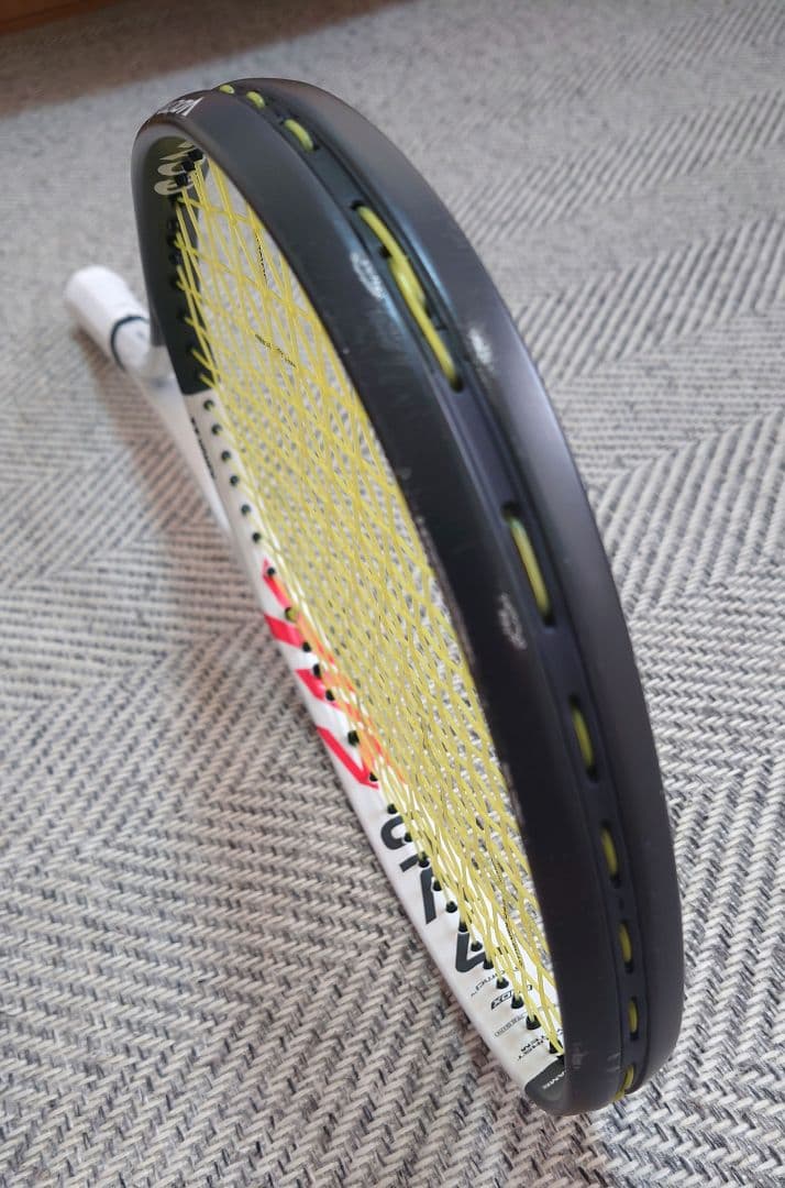 YONEX　VOLTRAGE7VS