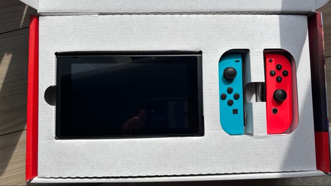 Nintendo Switch ネオンブルー・レッド　本体