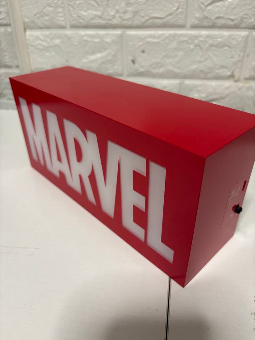 【生産終了】MARVELSTUDIOS 10周年 ミニライトボックス　ロゴライト