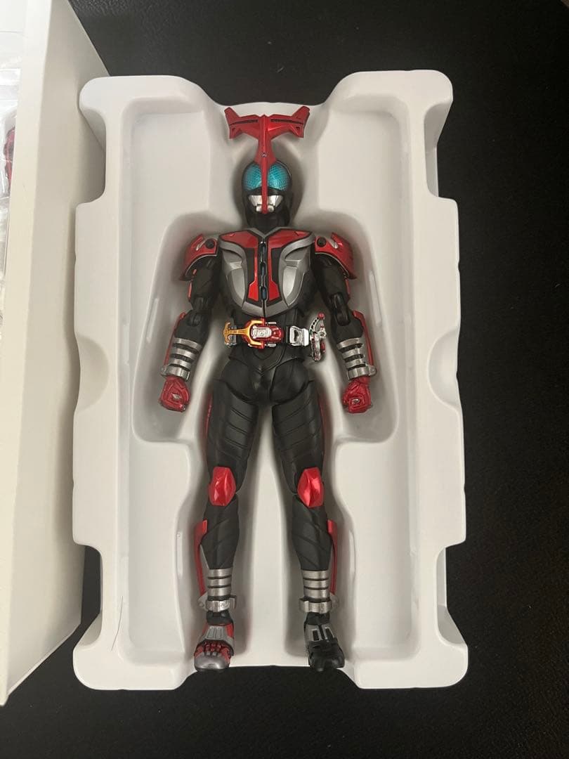 SHFiguarts 真骨彫製法 仮面ライダーカブト ハイパーフォーム 10th