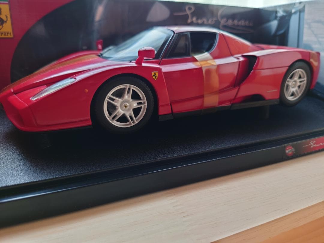 1/18 Hot Wheels(ホットウィール) エンツォ フェラーリ