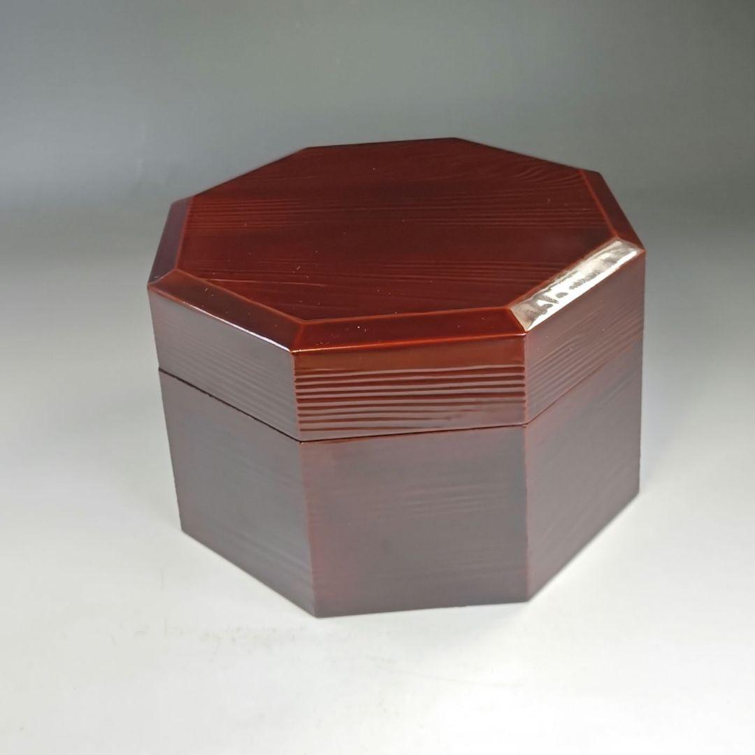 イ853 食籠『葵春作』『溜一閑塗八角　喰篭　共箱』菓子器　茶道具　漆塗