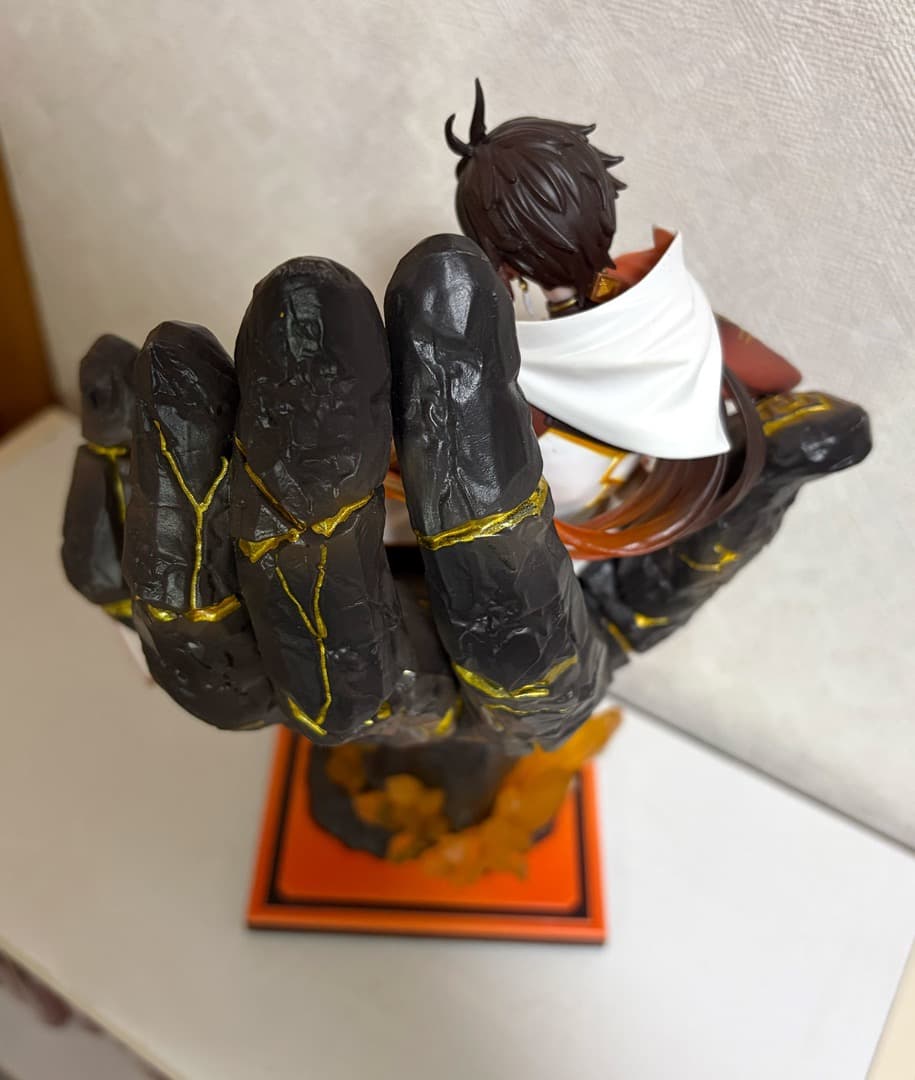 原神 鍾離（モラクス）岩神形態 フィギュア 中古品