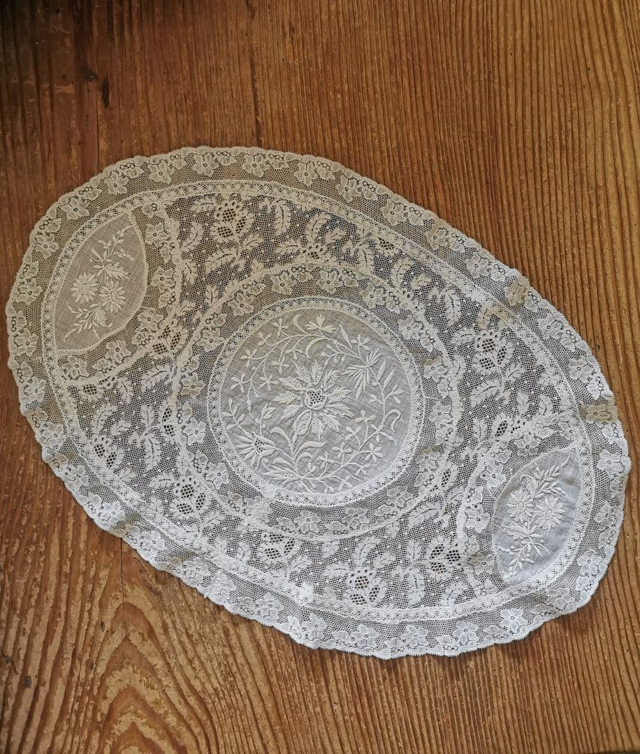 アンティークフランス ノルマンディーレース 花刺繍 アランソン オーバルドイリー