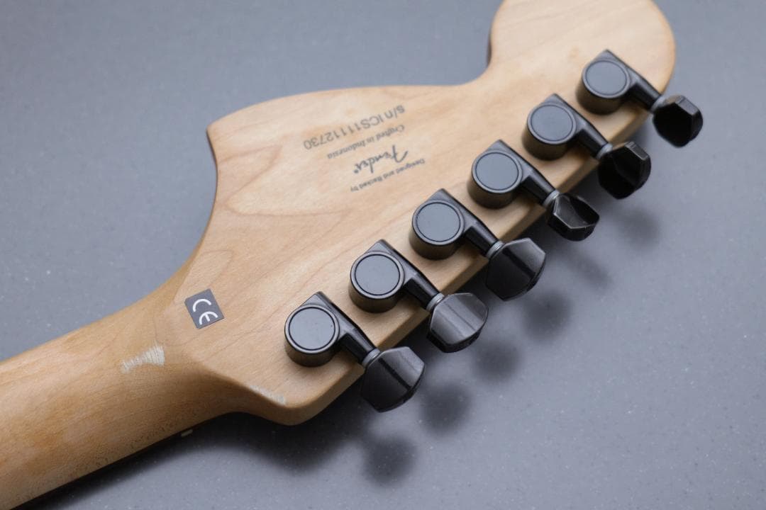 ギター Squier Standard Series Stratocaster