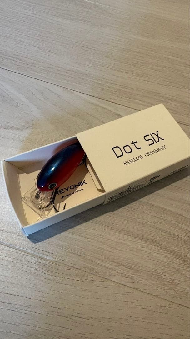 レヴォニック　ドットシックス　Dot Six F
