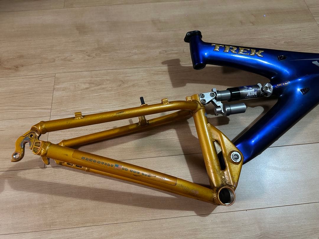 貴重品 最終改良型TREK Y22 OCLV カーボンフレーム　トレック Y33