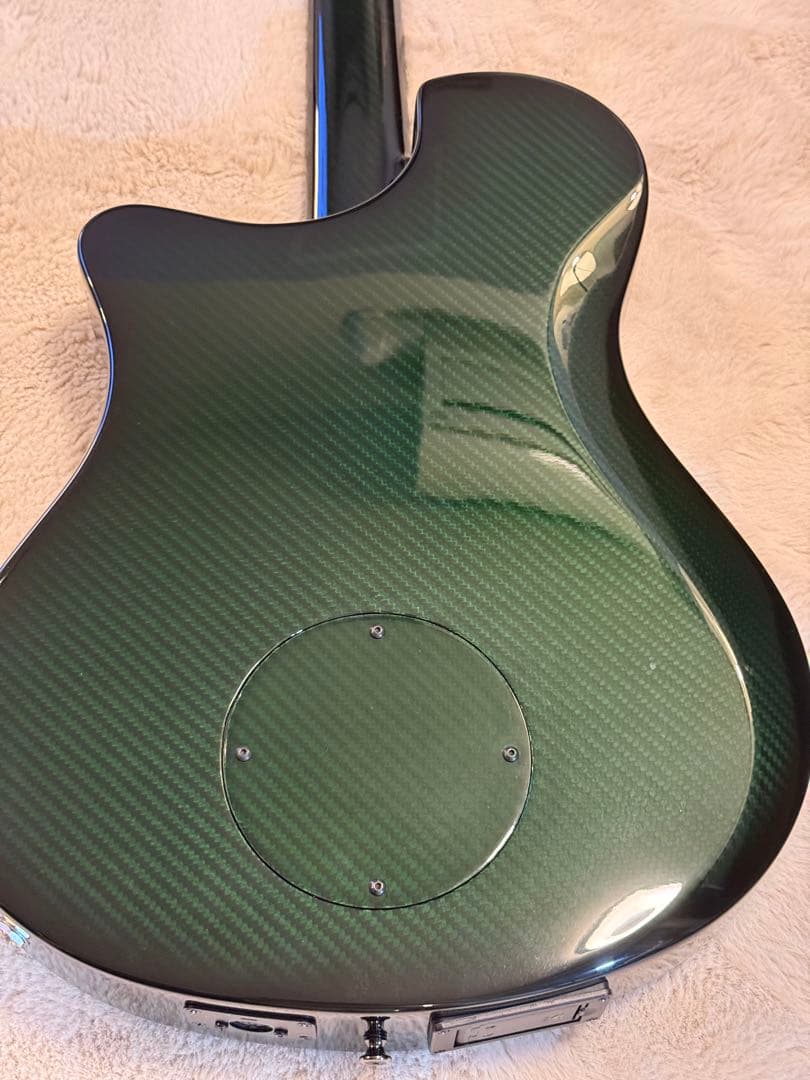 ギター Emerald Guitars Virtuo