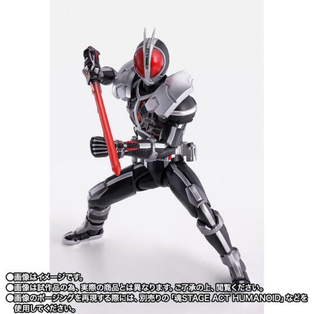 S.H.Figuarts（真骨彫製法） 仮面ライダーファイズ　アクセルフォーム
