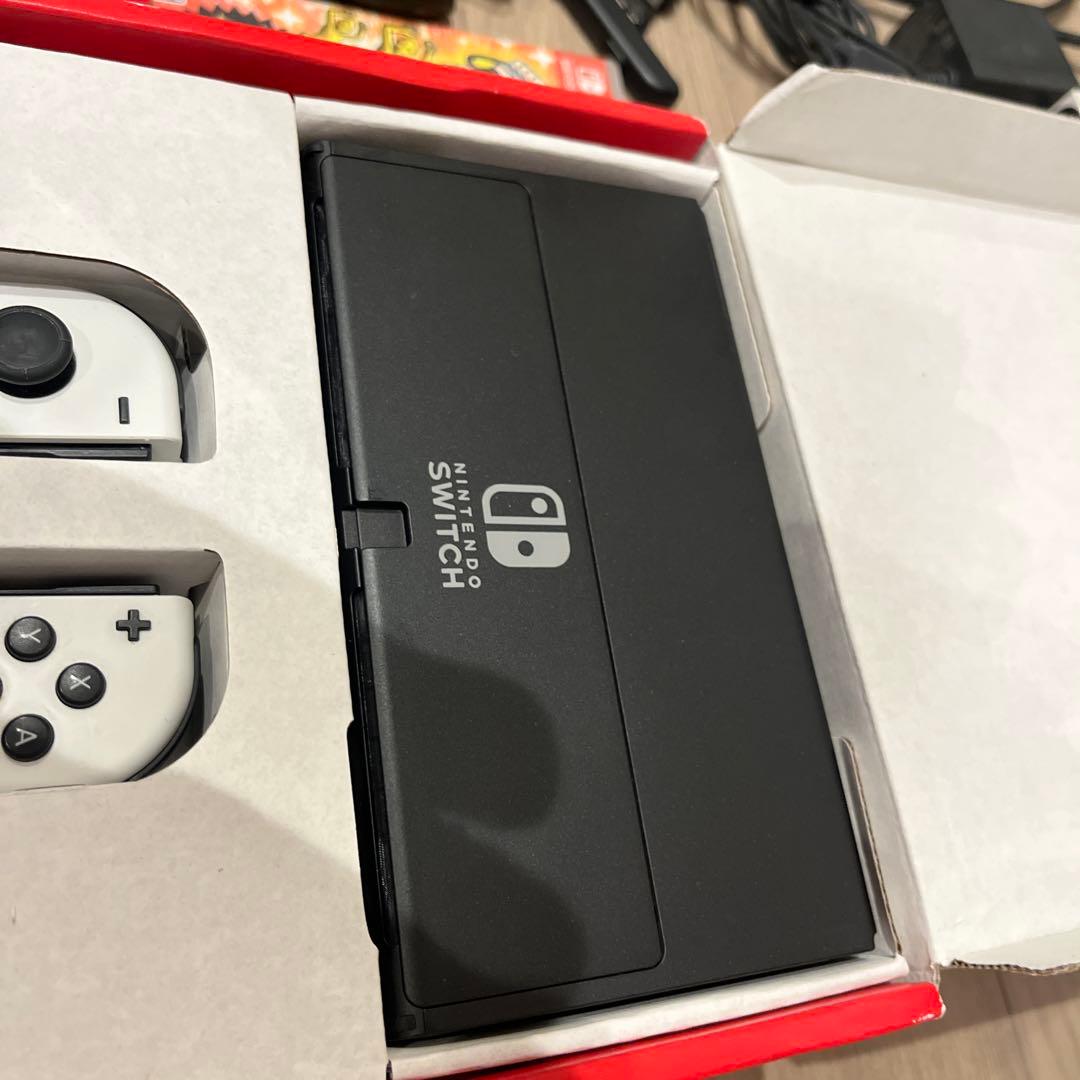 Nintendo switch 有機ELモデル　ソフト多数 プロコンセット