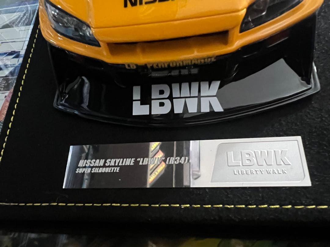 ミニカー INNO 1/18 SKYLINE LBWK ER34 YELLOW