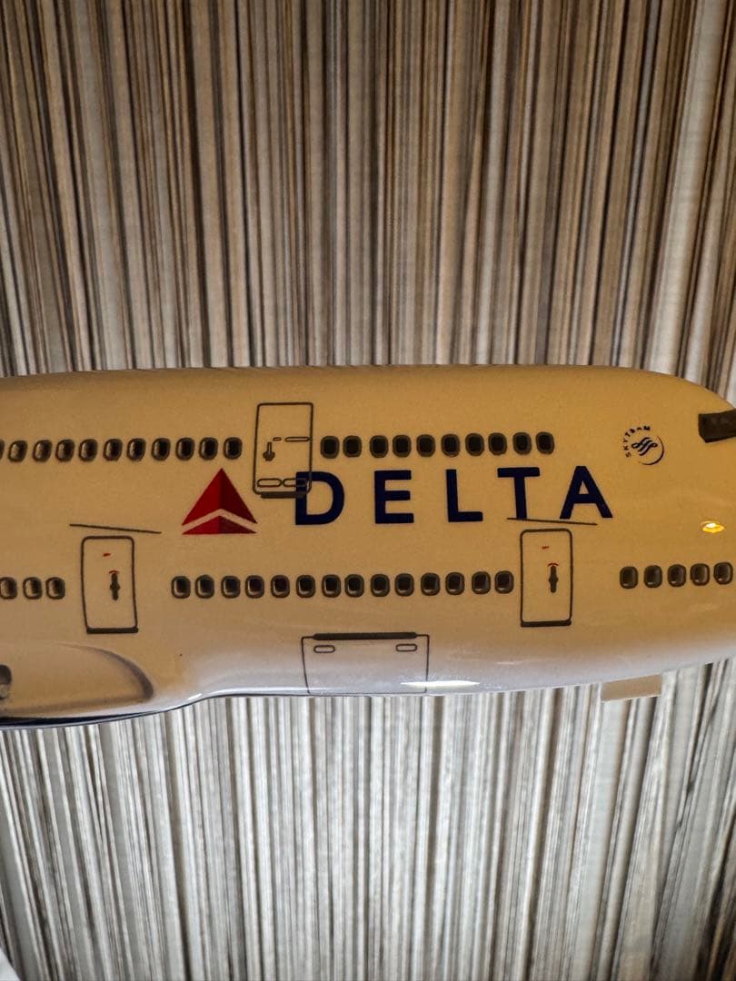 デルタ航空 B747 LED発光 1/160 DELTA モデル 46cm