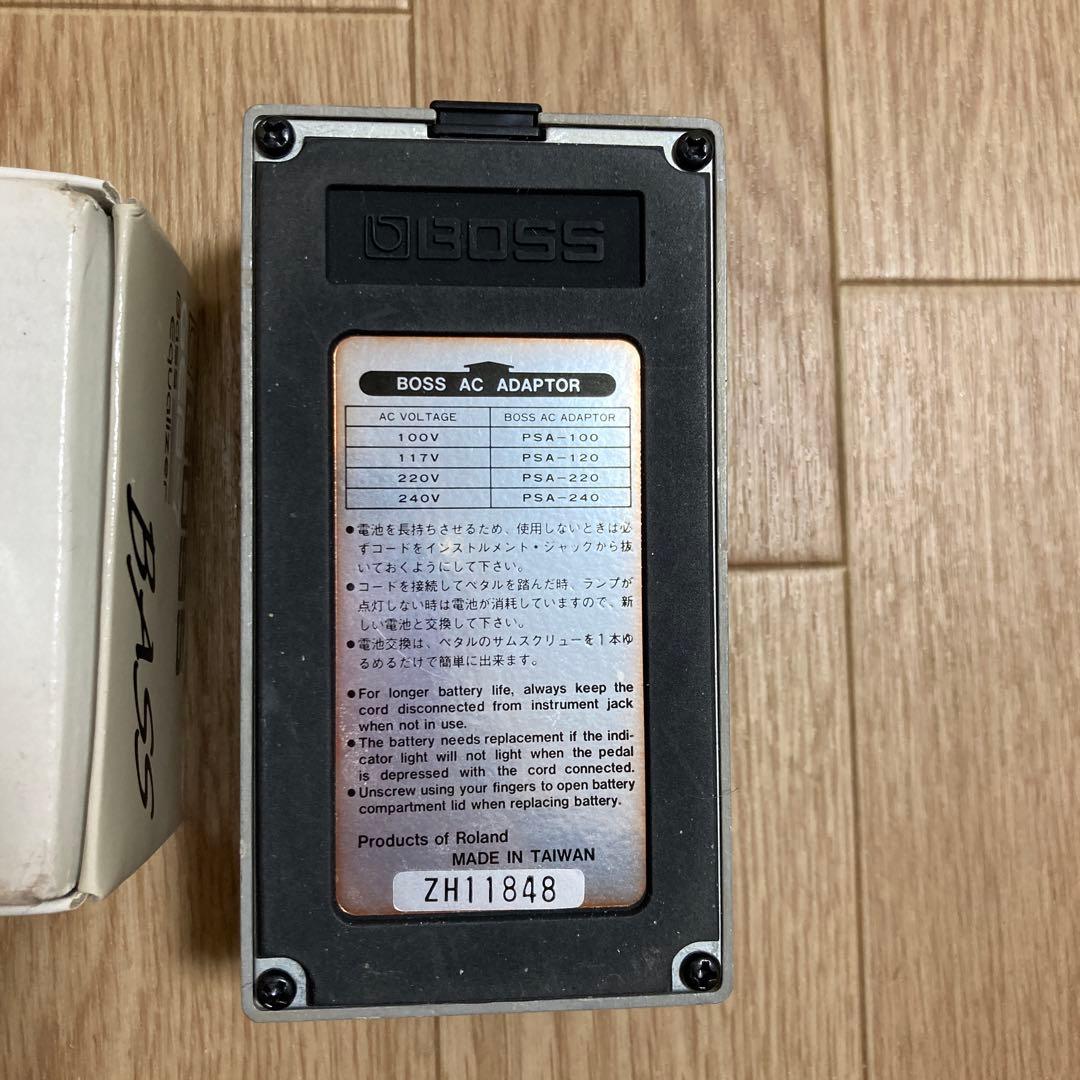 BOSS ベース　エフェクター、イコライザー　GEB-7、美品