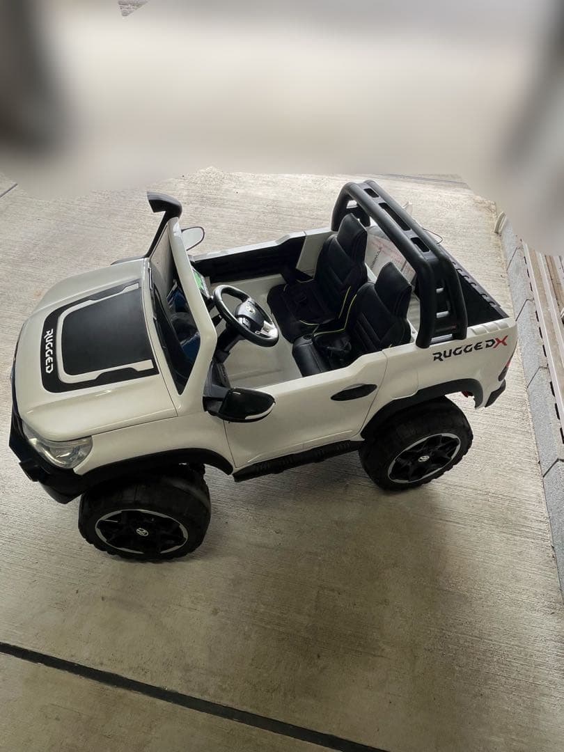 手渡し限定 乗用ラジコン TOYOTA HILUX RUGGED ハイラックス