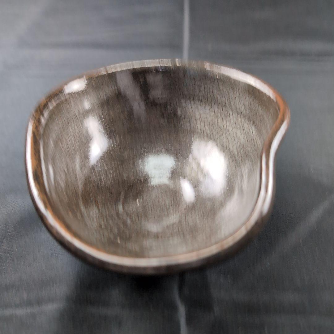 西岡良弘 氏作 唐津沓茶碗 唐津茶碗 黒釉茶碗 唐津黒釉沓茶碗合わせ箱付き