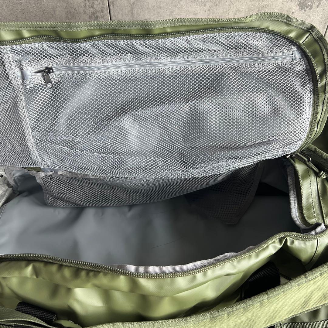 新品未使用　THULE ボストンバッグ オリーブグリーン