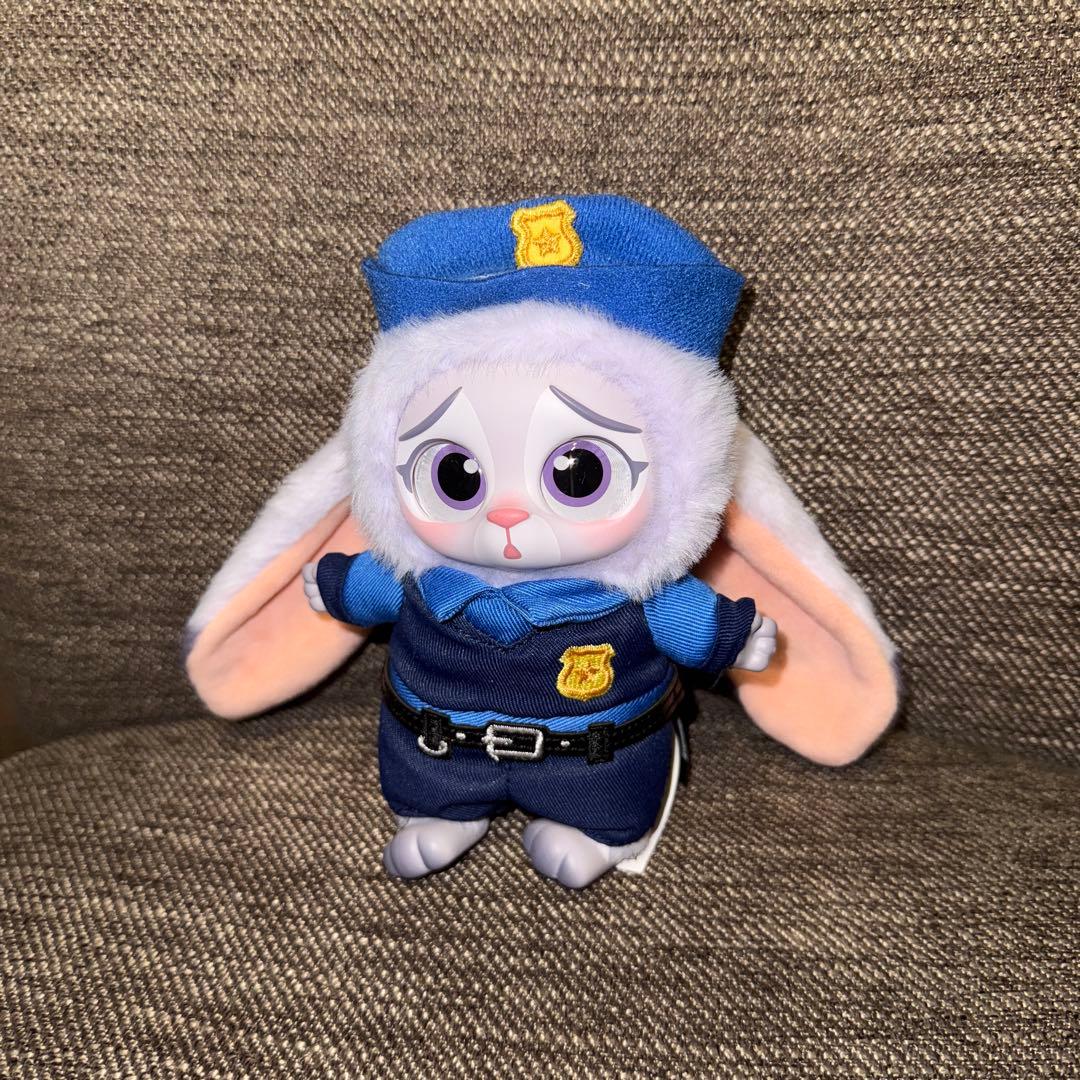MINISO ディズニー　ズートピア　マスコット　ジュディ ニック 警官　2点