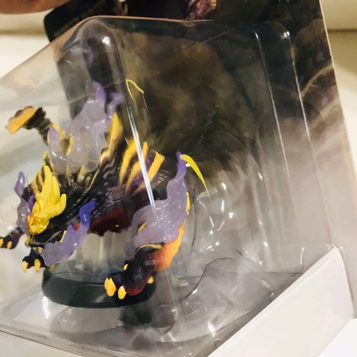 新品ですが訳あり品　アミーボ amiibo モンスターハンター　3体セット