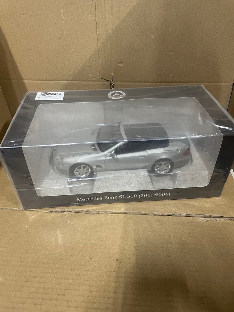 SL 500 R 230 (2001-2006) 1/18 ブリリアントシルバー
