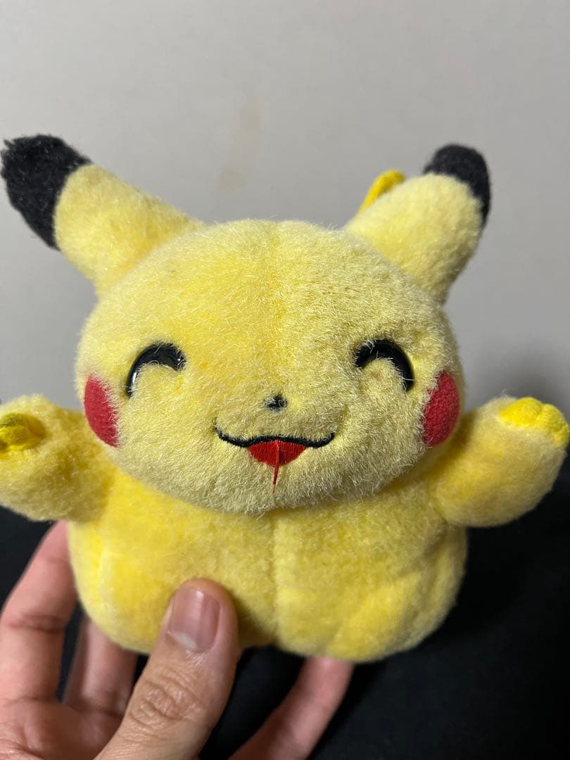 ポケモン ピカチュウ バンザイぬいぐるみ にっこり 初期 TOMY タカラトミー